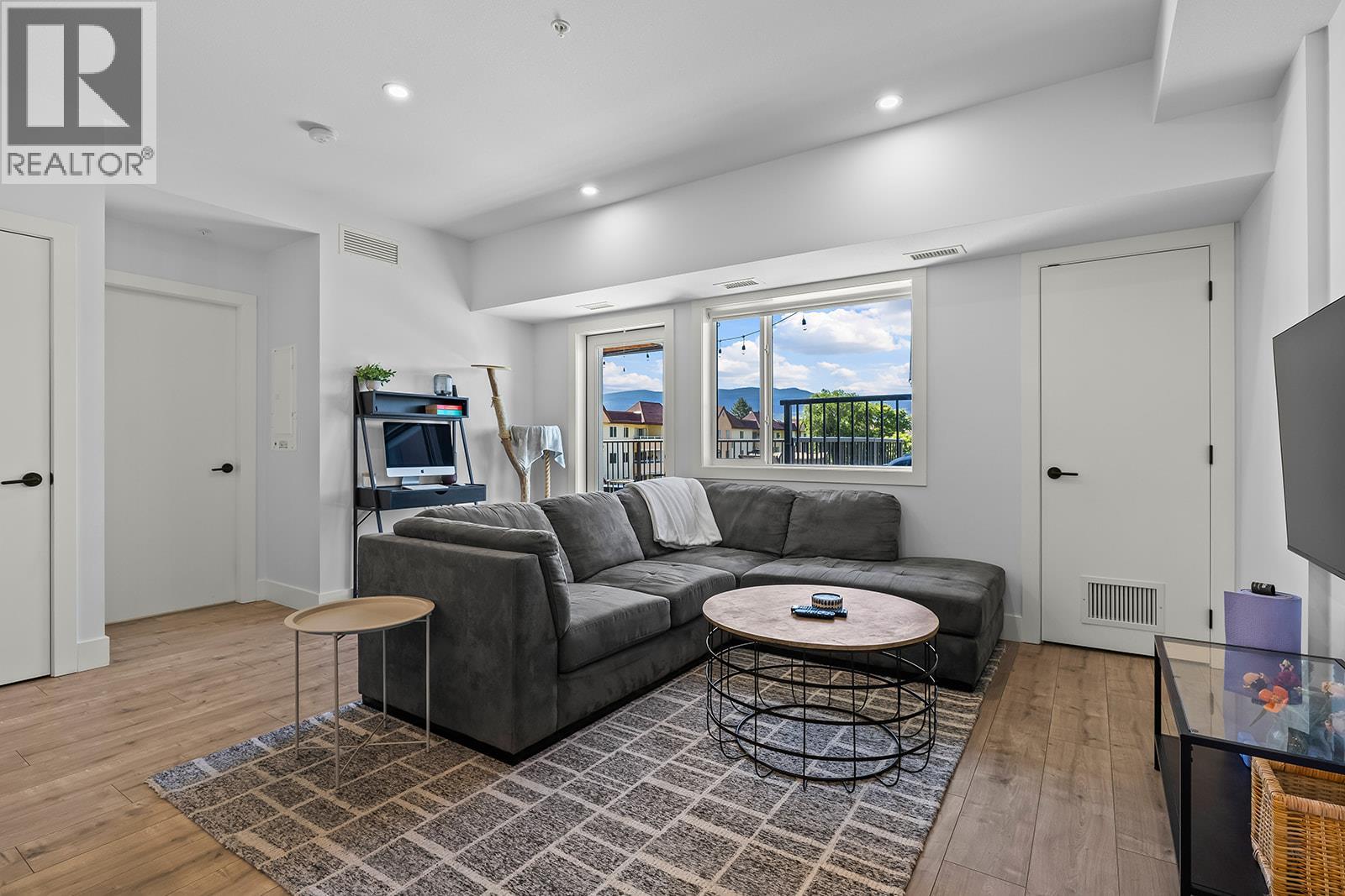 1220 Pacific Avenue Unit# 306