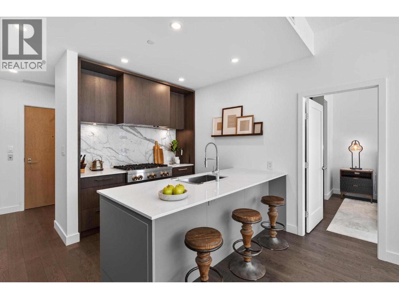 3389 Lakeshore Road Unit# 314