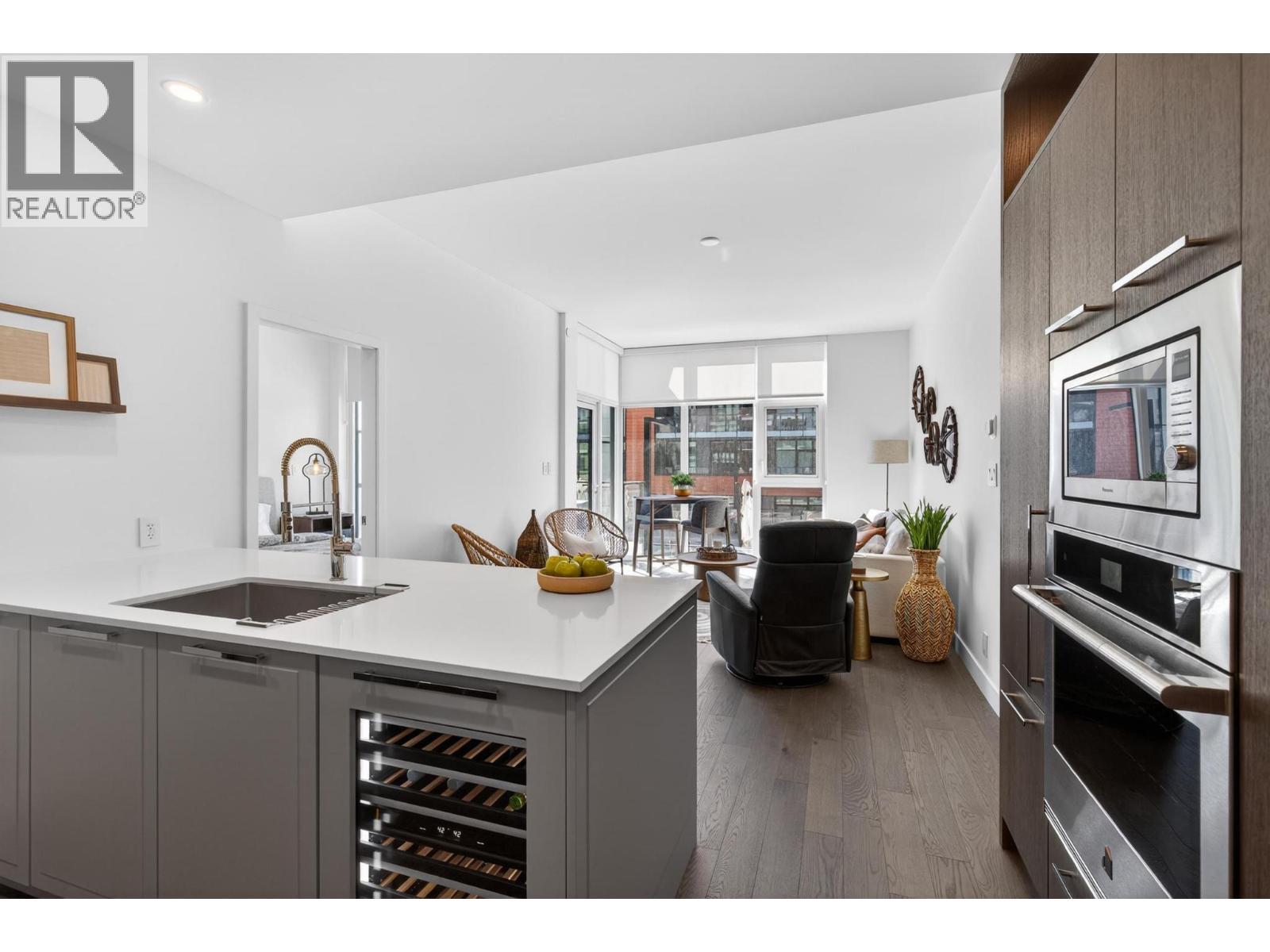 3389 Lakeshore Road Unit# 314