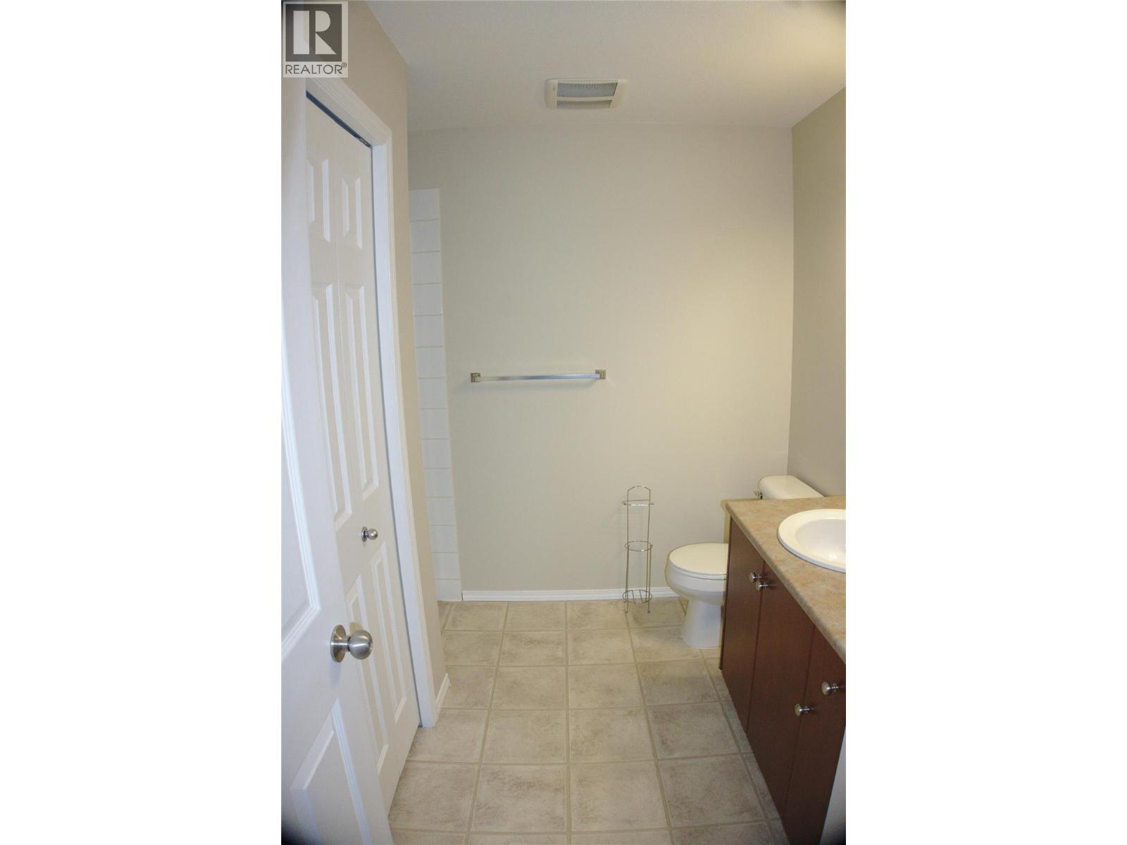1875 Country Club Drive Unit# 1316
