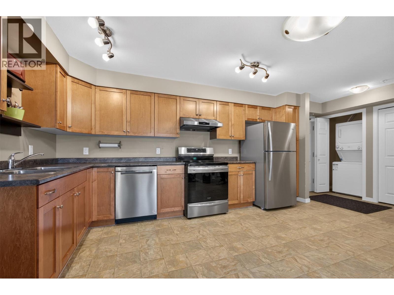 135 Ziprick Road Unit# 204