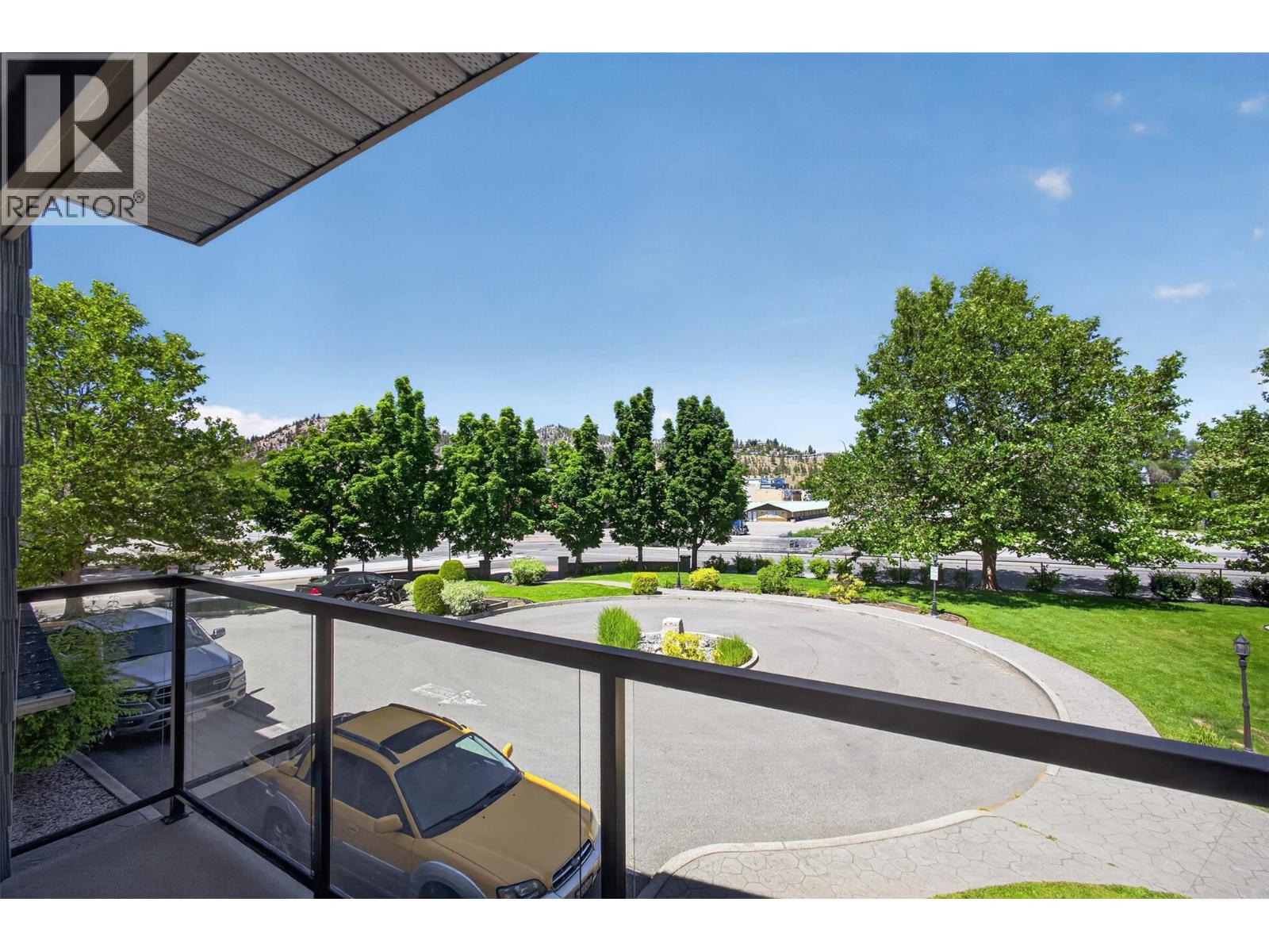 135 Ziprick Road Unit# 204