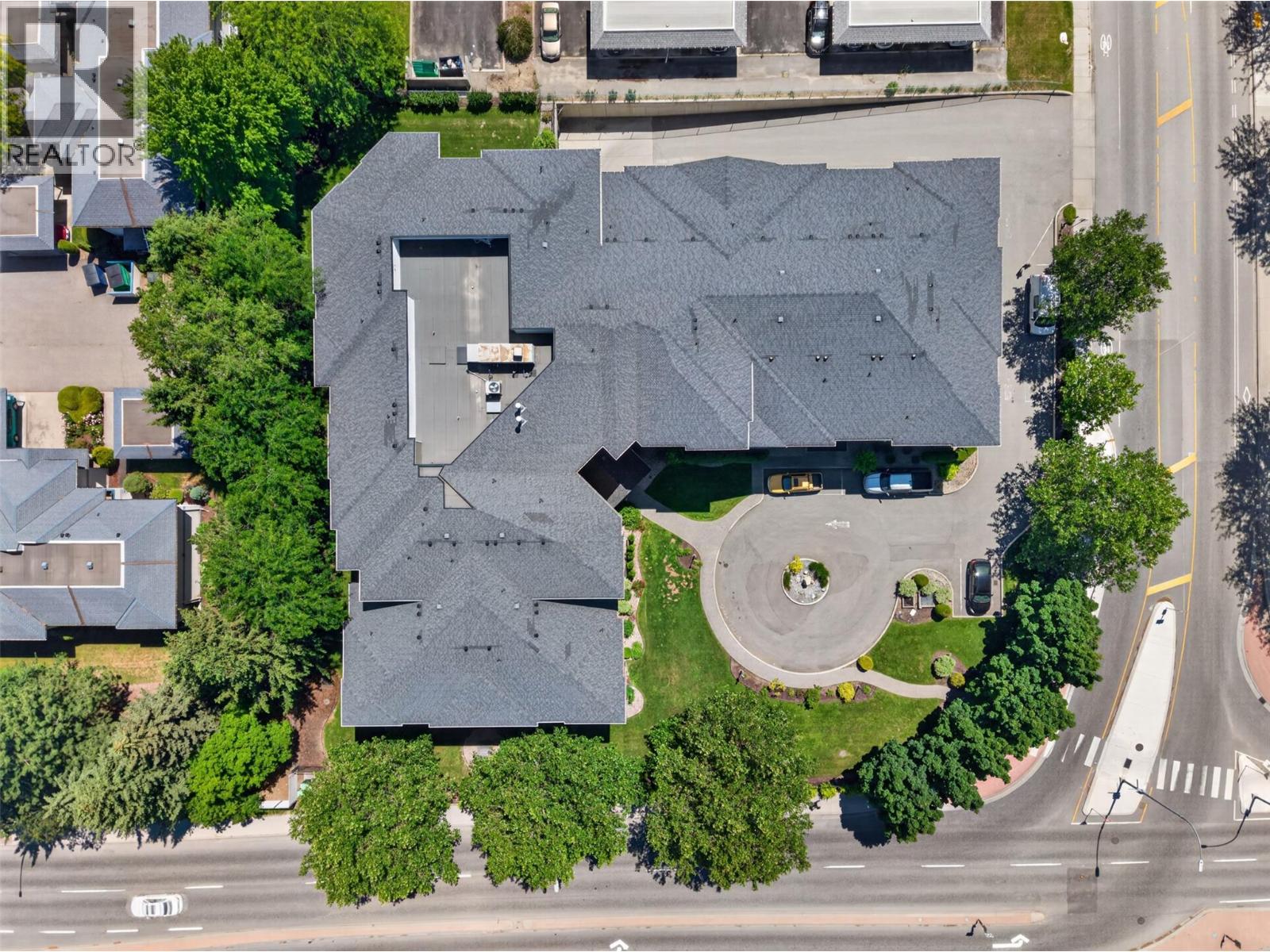 135 Ziprick Road Unit# 204
