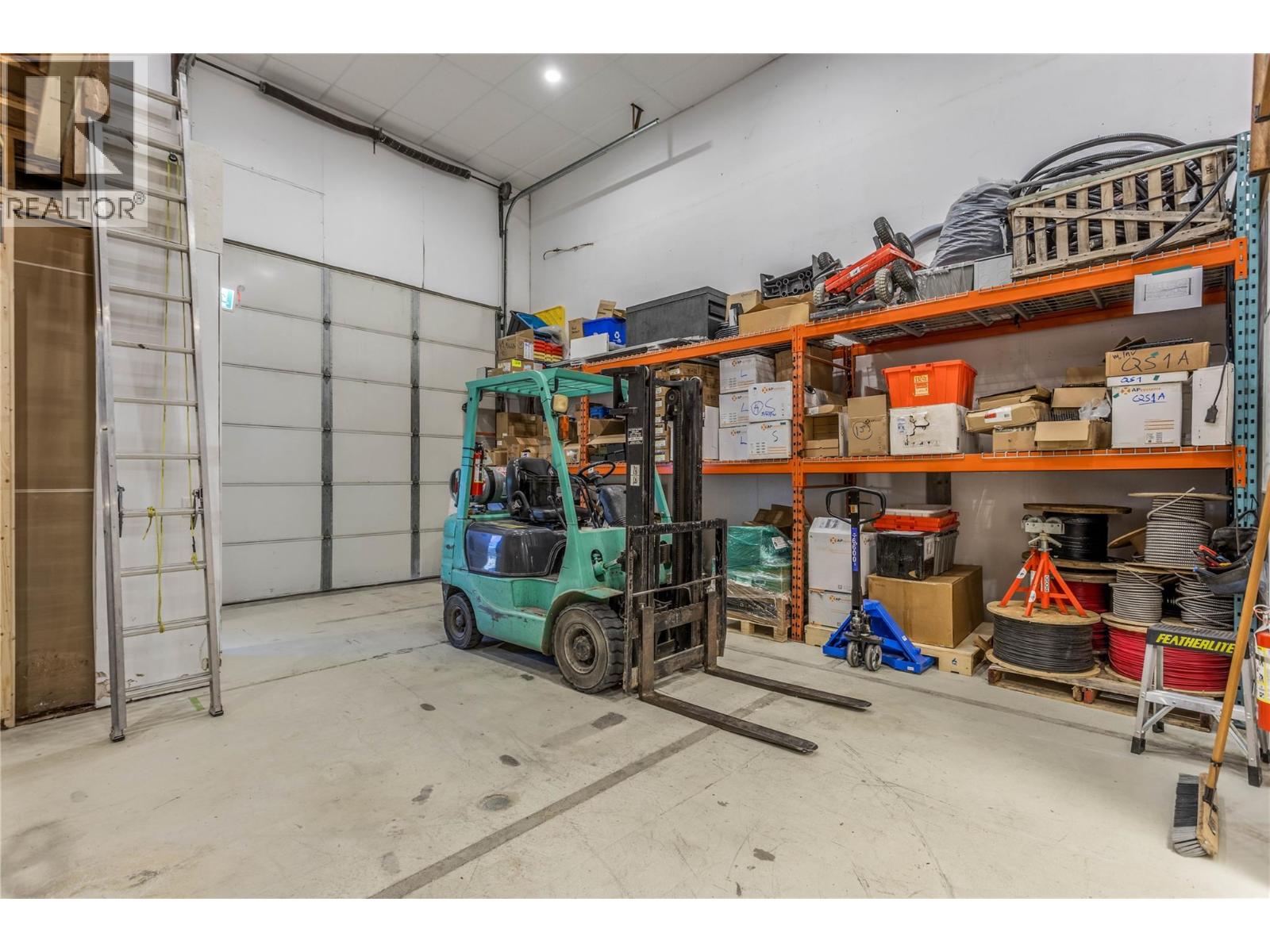 2550 Acland Road Unit# 25