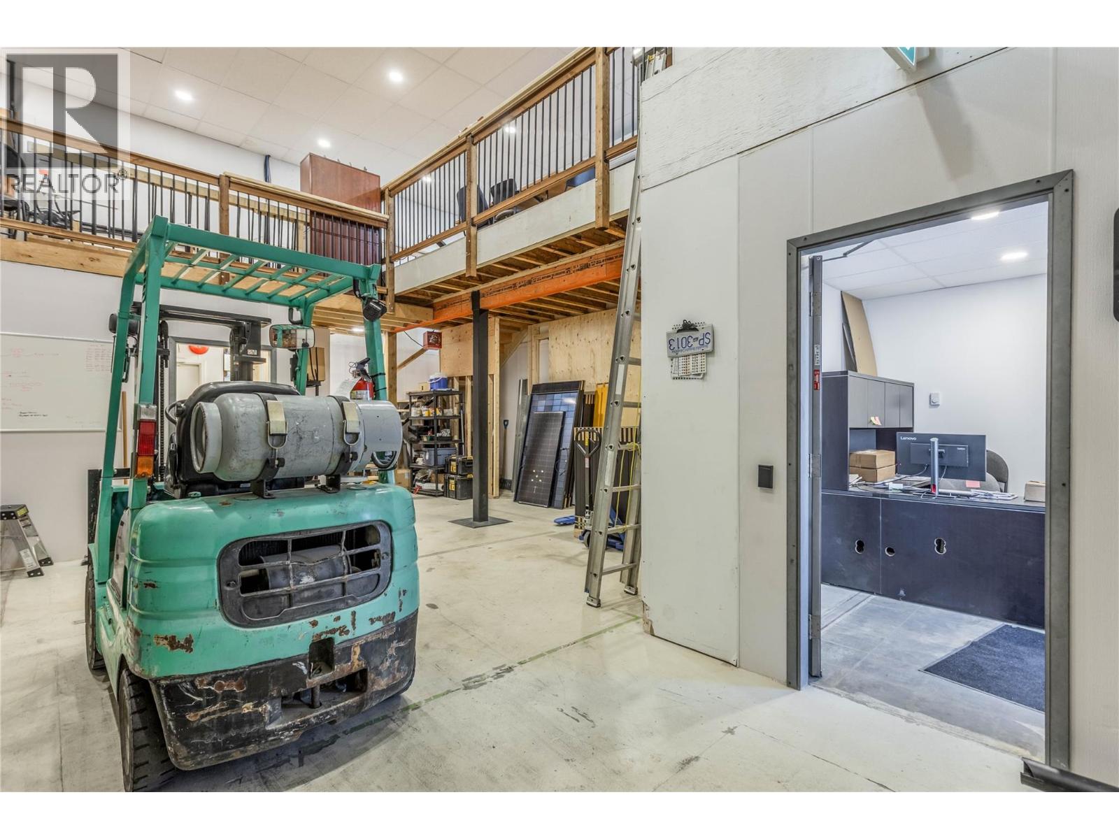 2550 Acland Road Unit# 25
