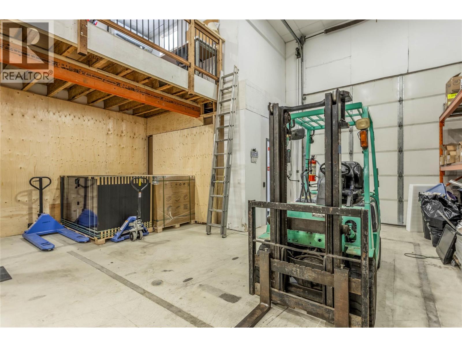 2550 Acland Road Unit# 25