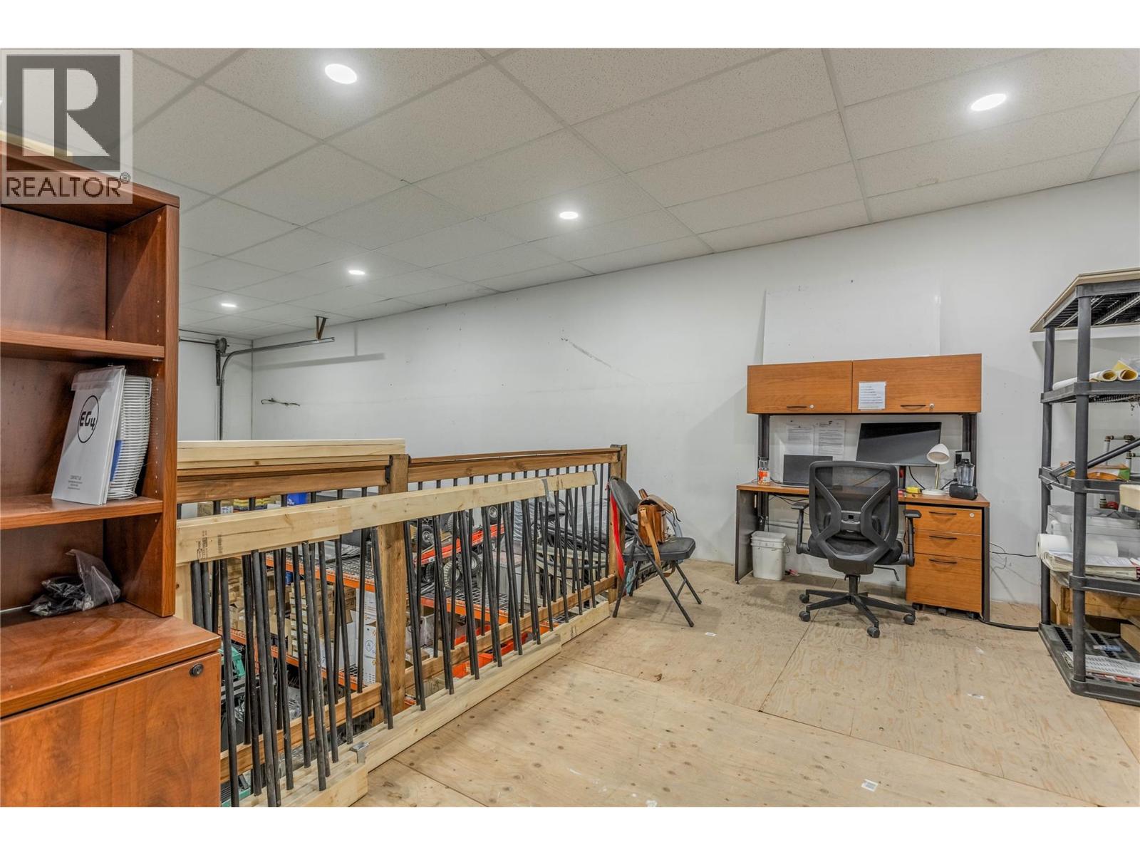 2550 Acland Road Unit# 25