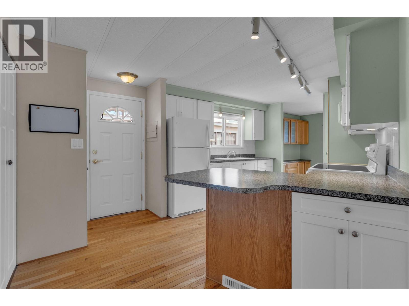 3745 LAKESHORE Road Unit# 146
