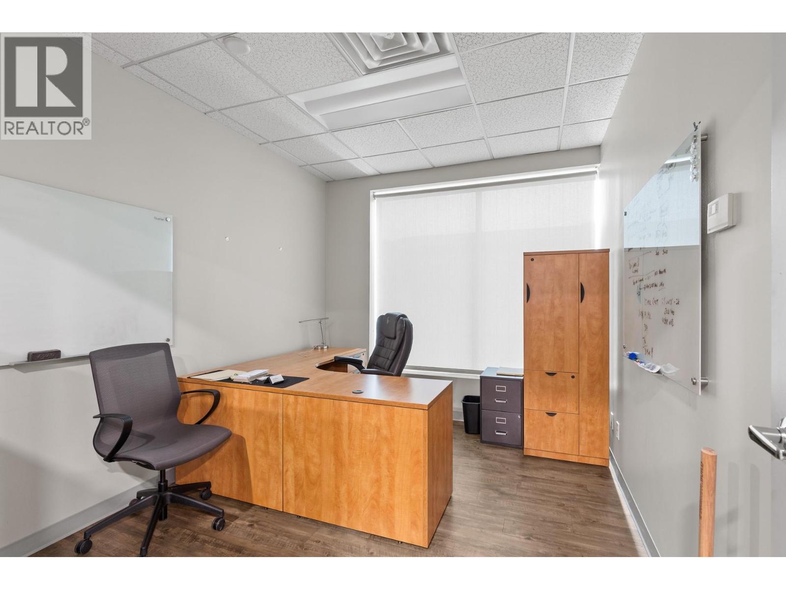 3275 Lakeshore Road Unit# 202