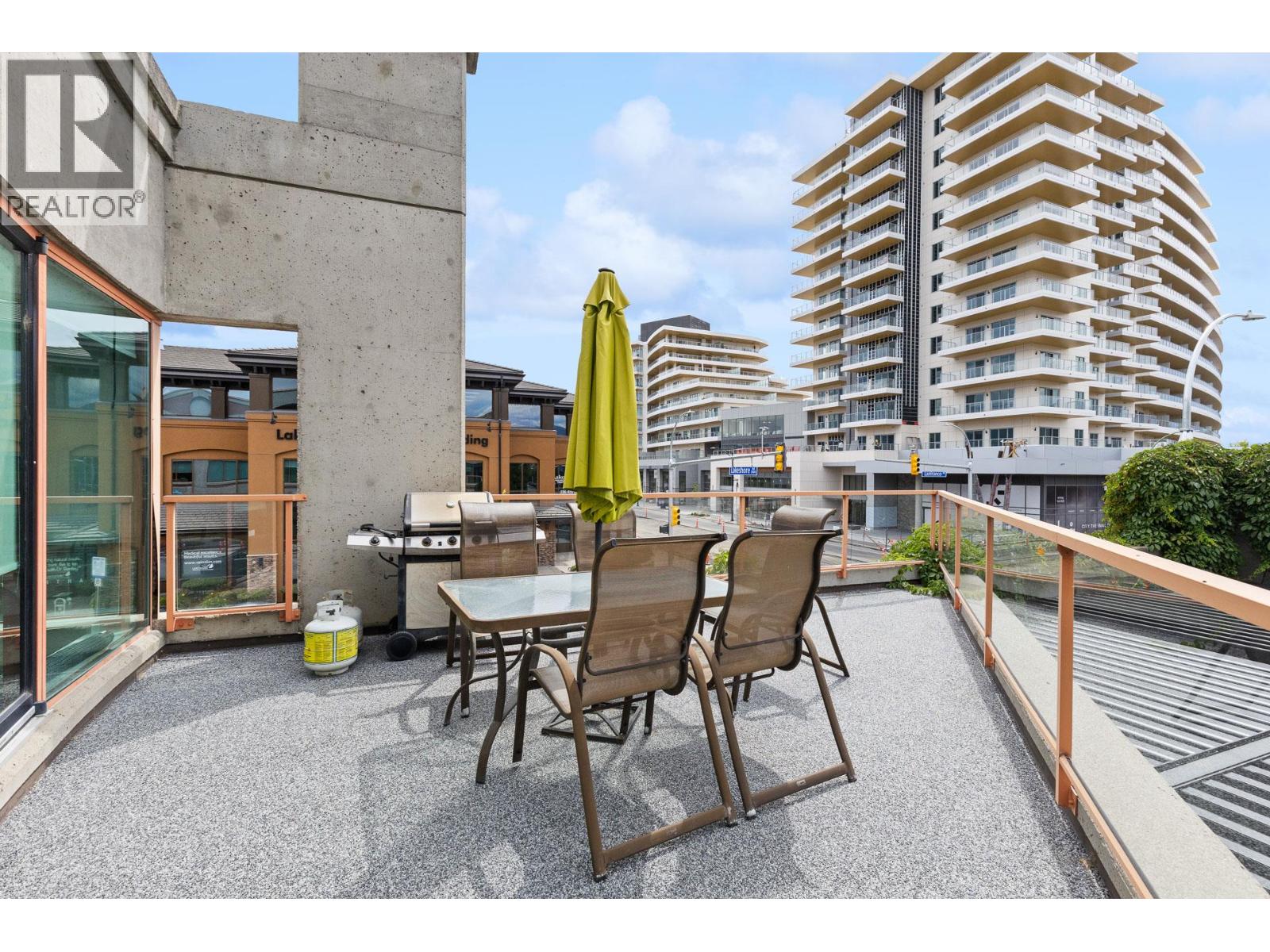 3275 Lakeshore Road Unit# 202