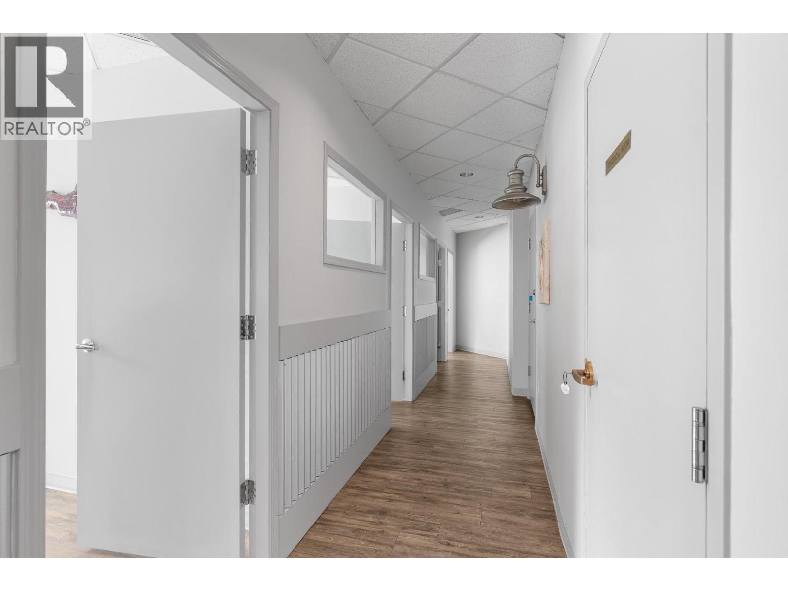 3275 Lakeshore Road Unit# 202