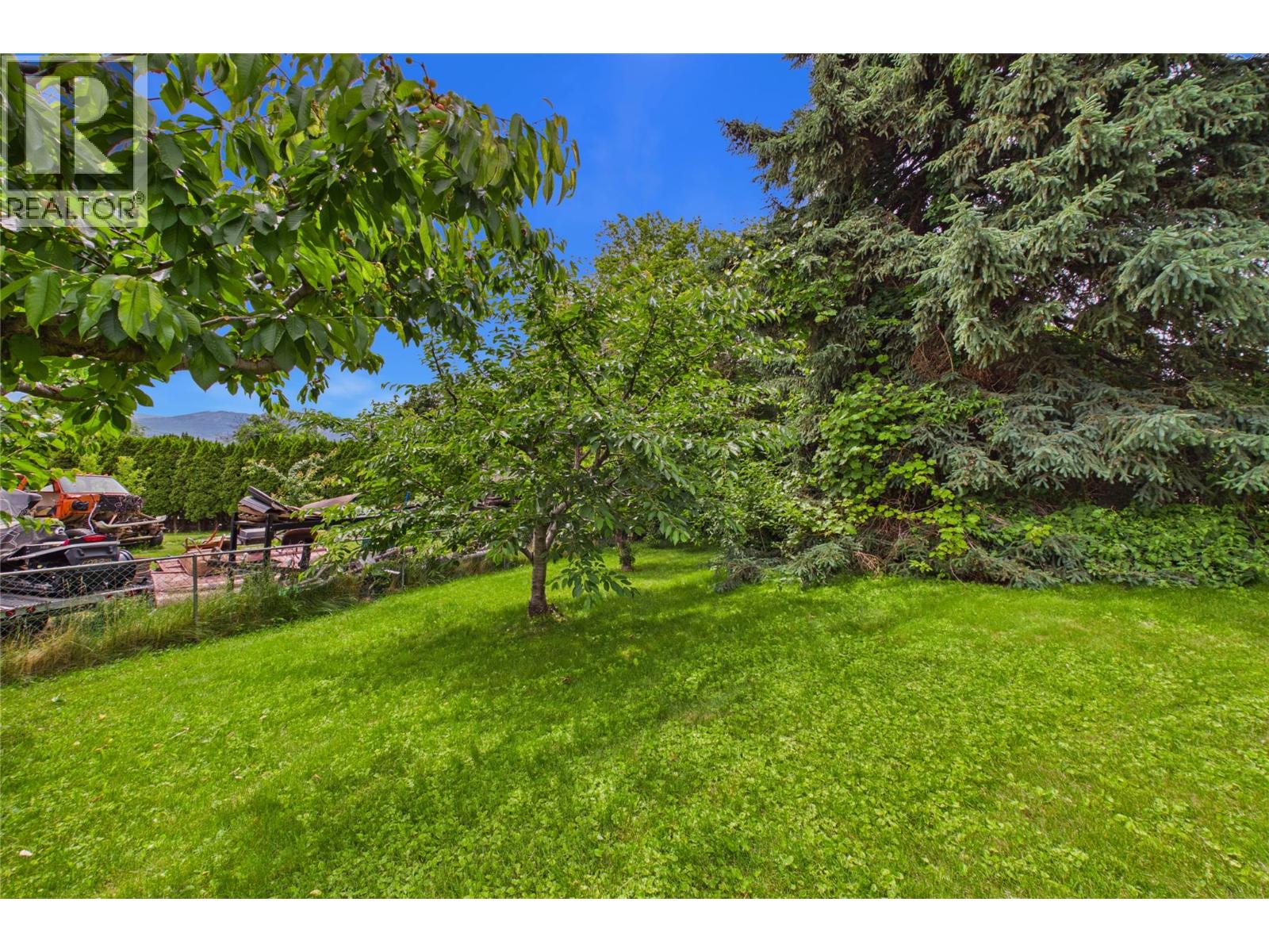 2483 Chieftain Road