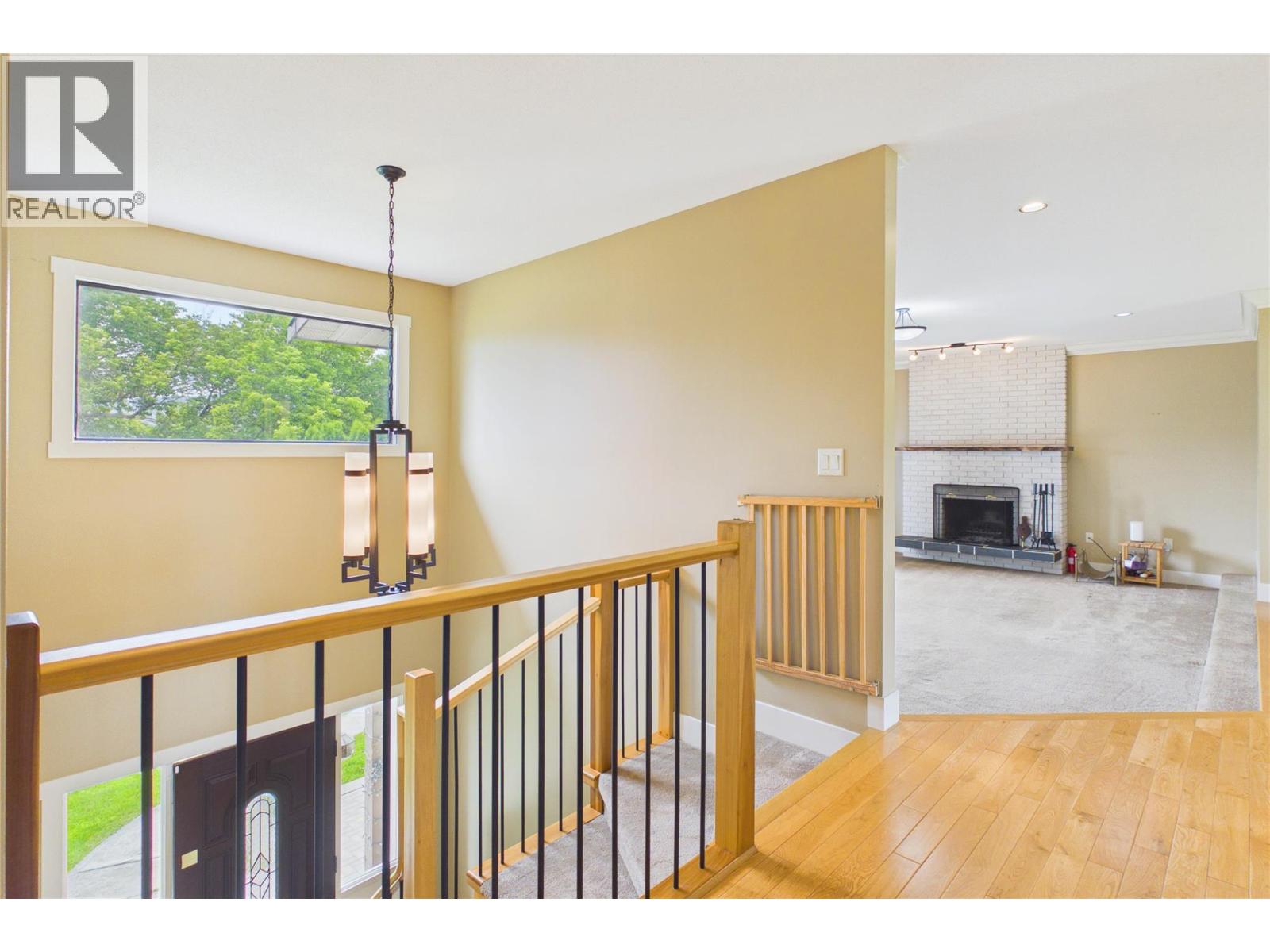 2483 Chieftain Road