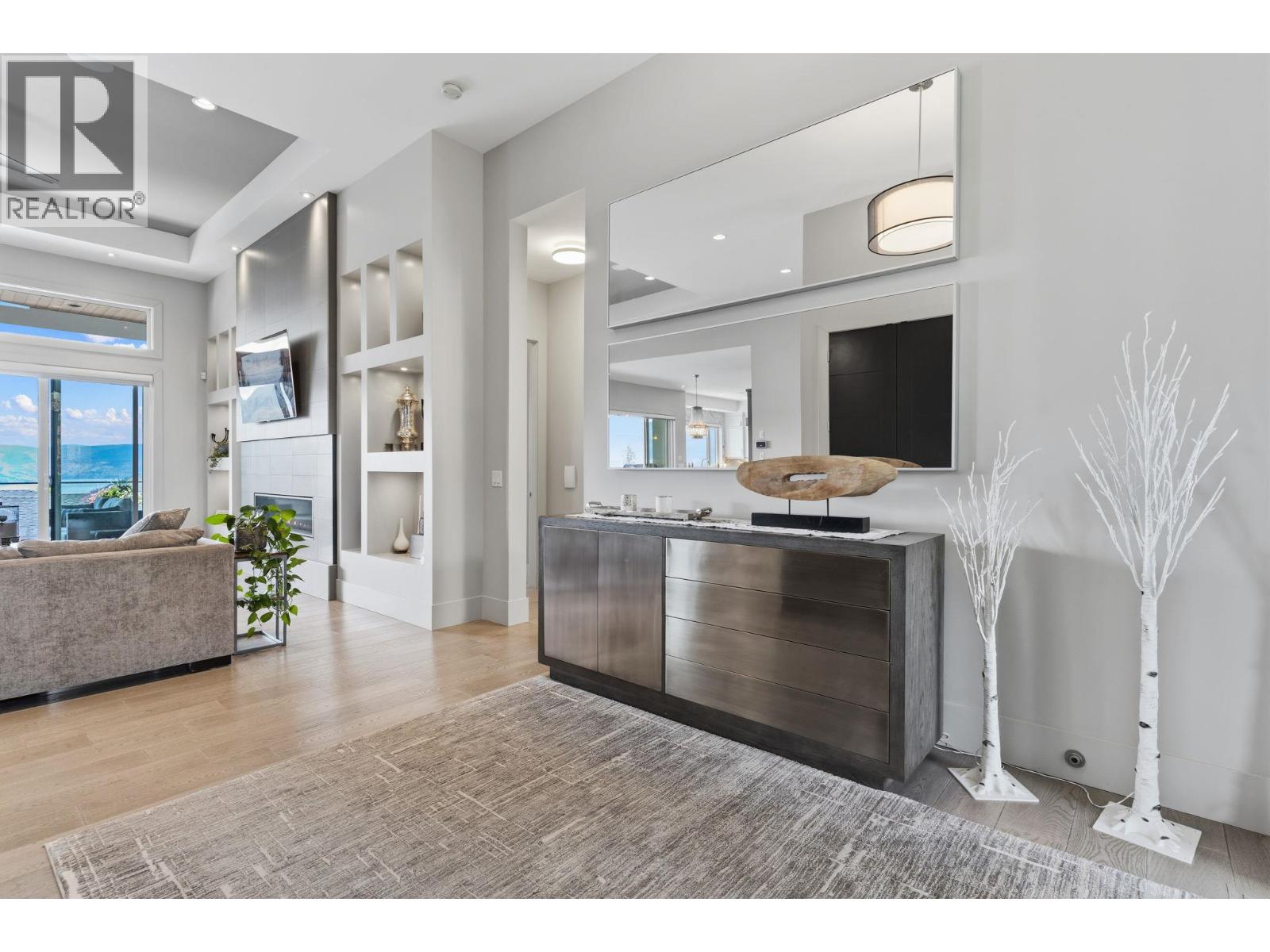 3350 Vineyard View Drive