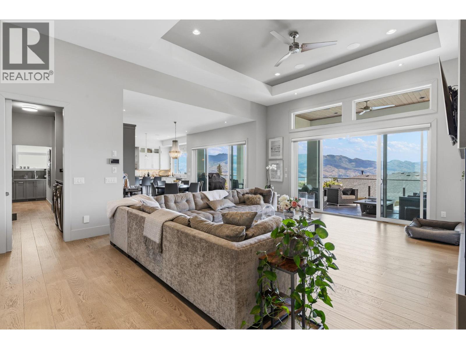 3350 Vineyard View Drive