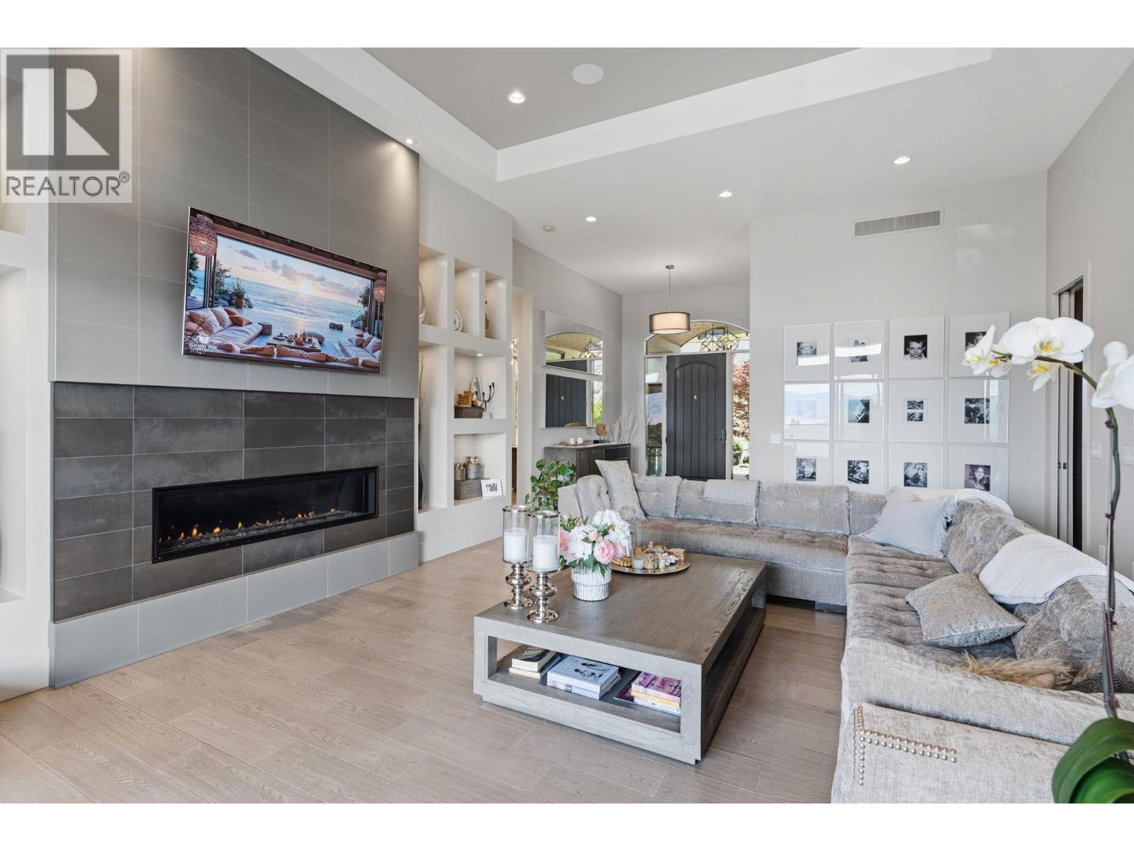 3350 Vineyard View Drive