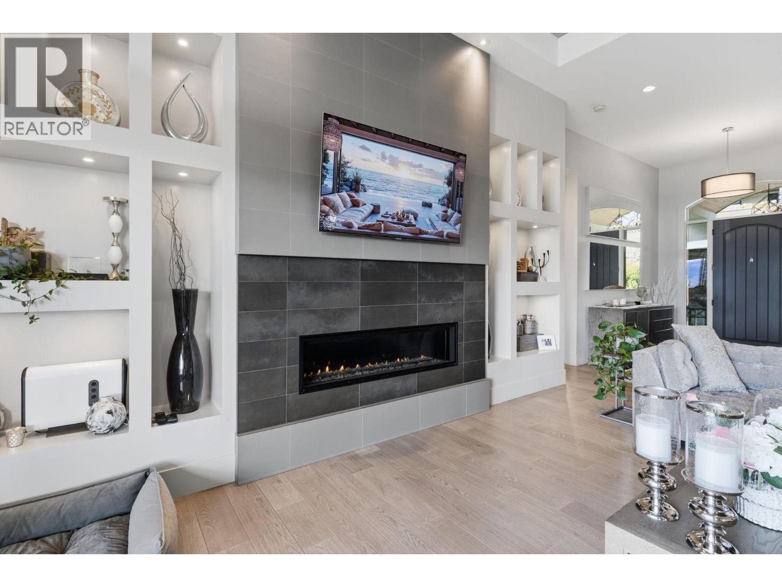 3350 Vineyard View Drive
