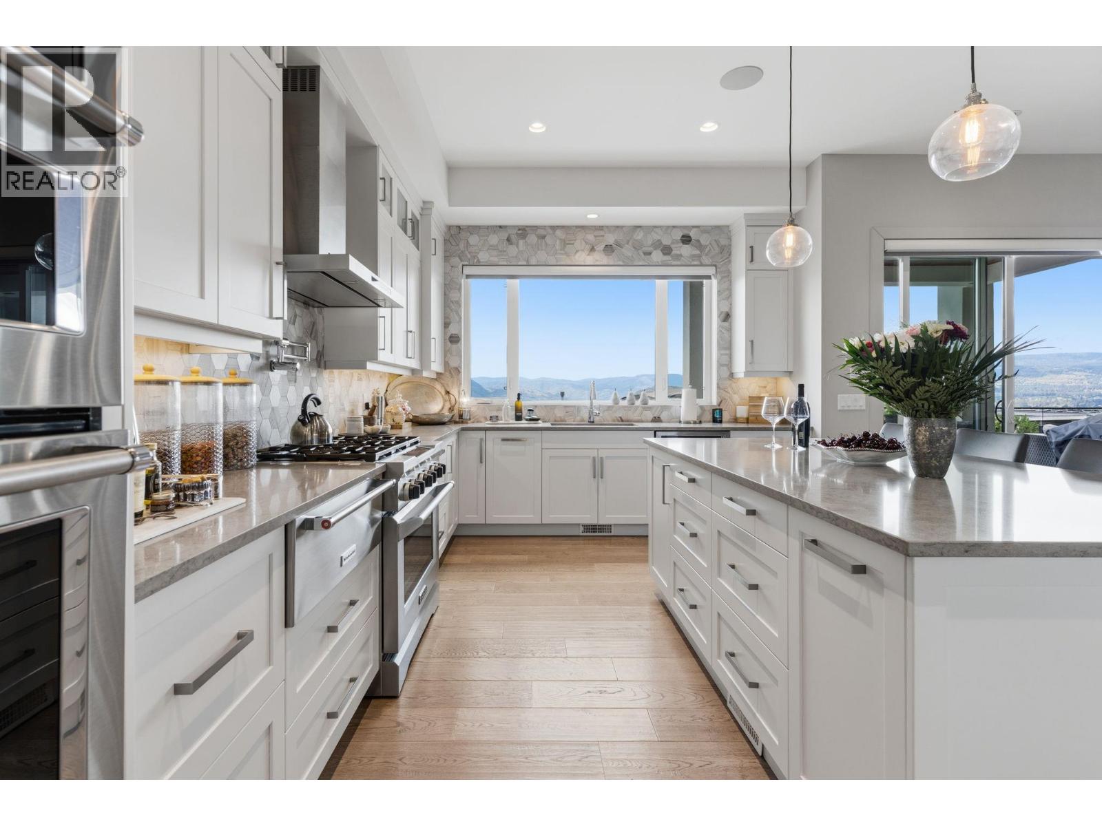 3350 Vineyard View Drive