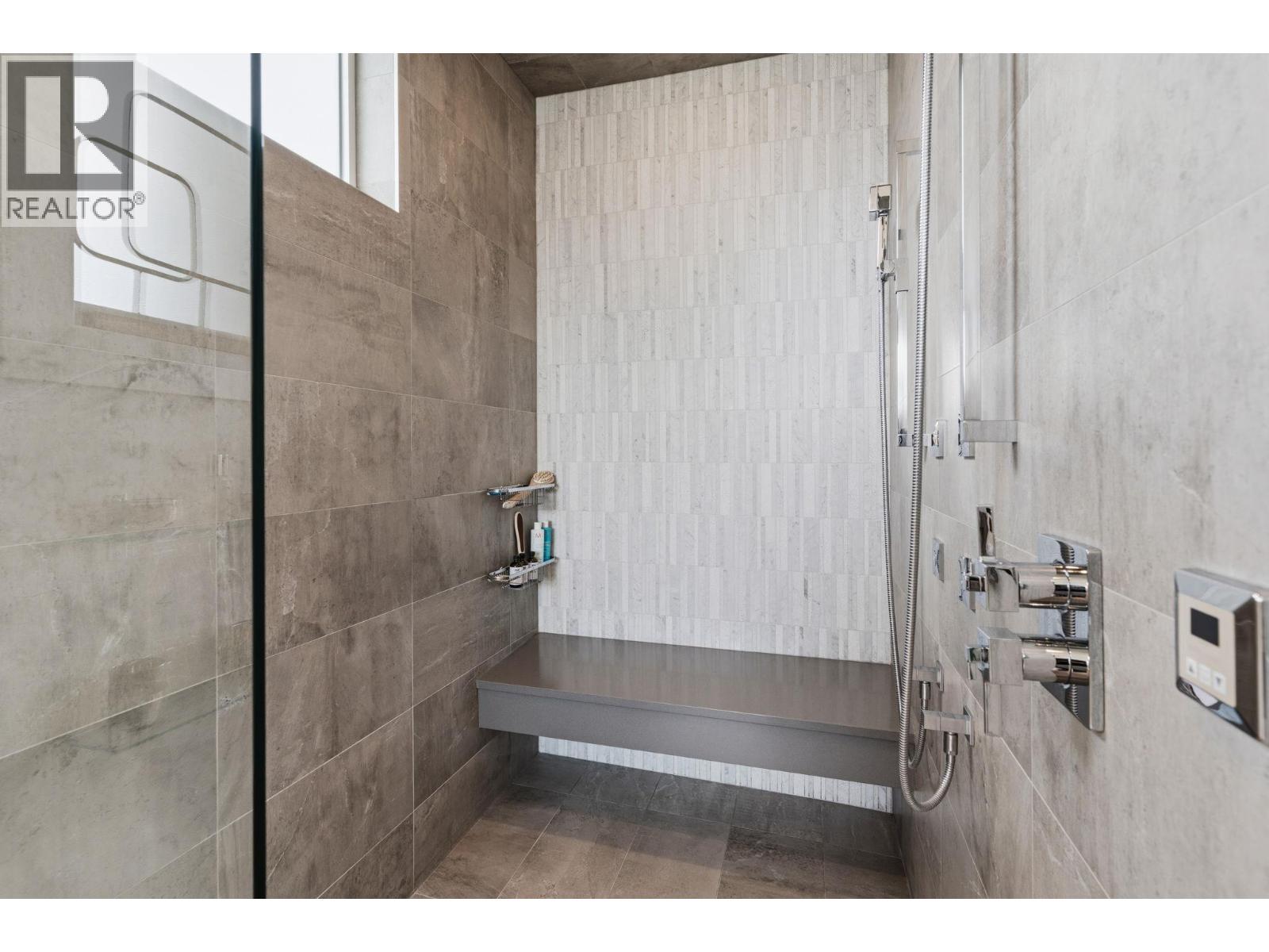 3350 Vineyard View Drive