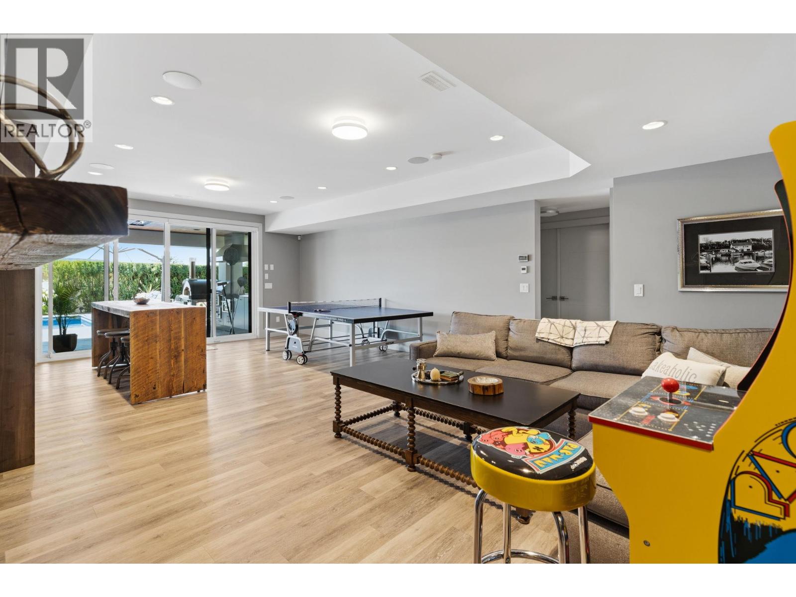 3350 Vineyard View Drive