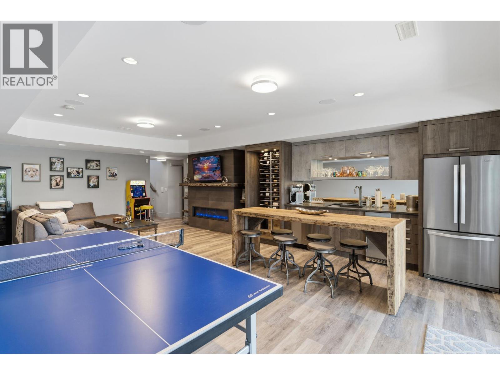 3350 Vineyard View Drive