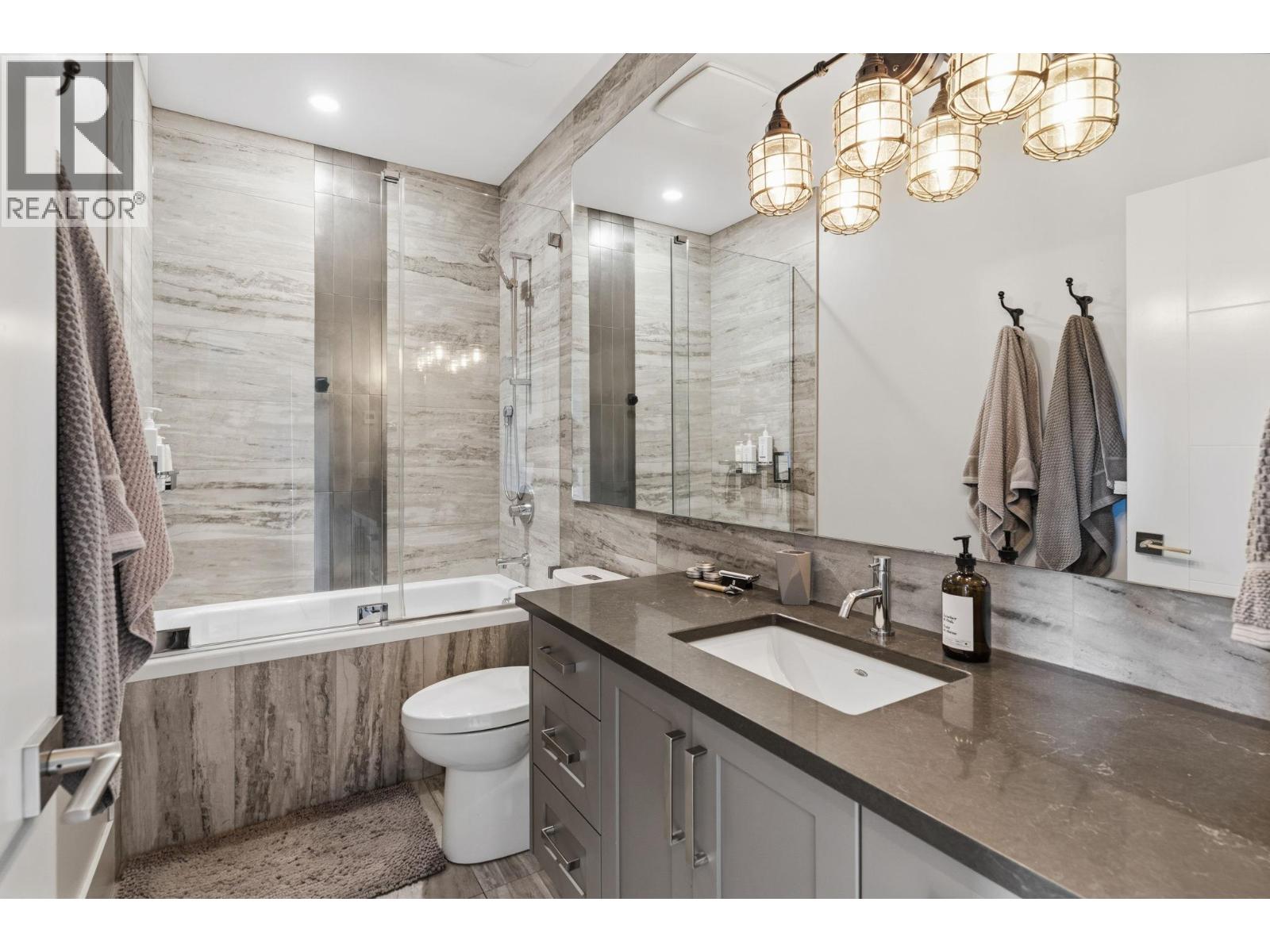 3350 Vineyard View Drive
