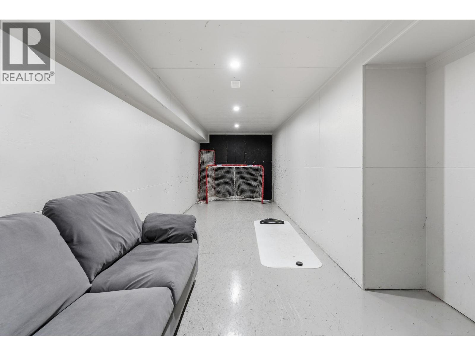 3350 Vineyard View Drive