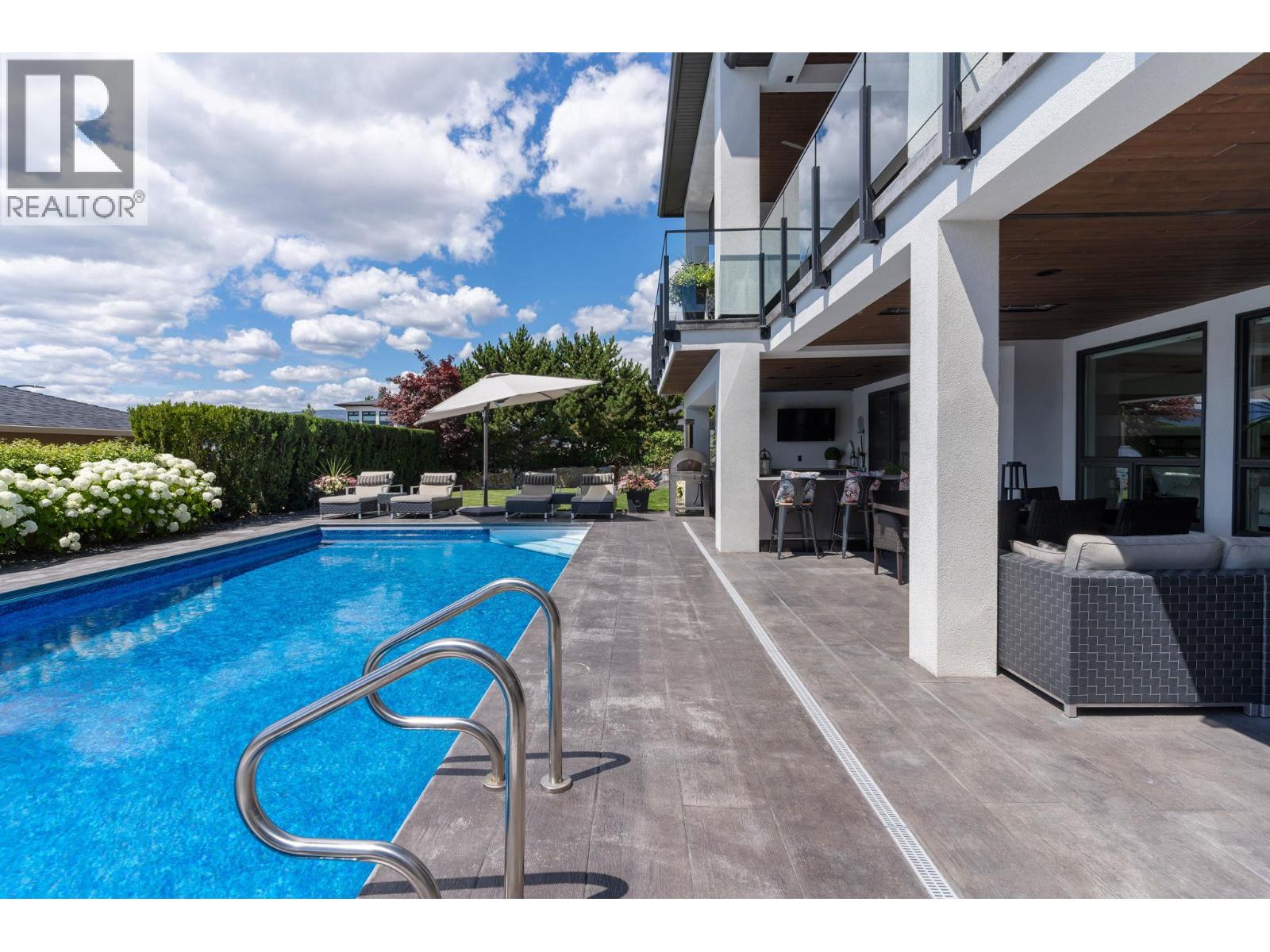 3350 Vineyard View Drive