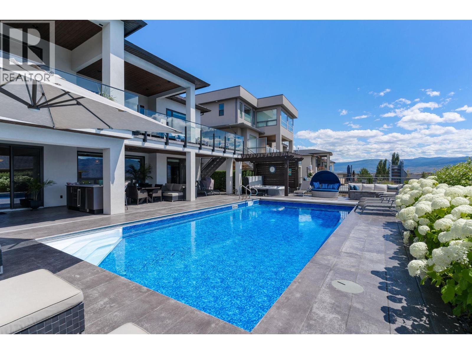 3350 Vineyard View Drive