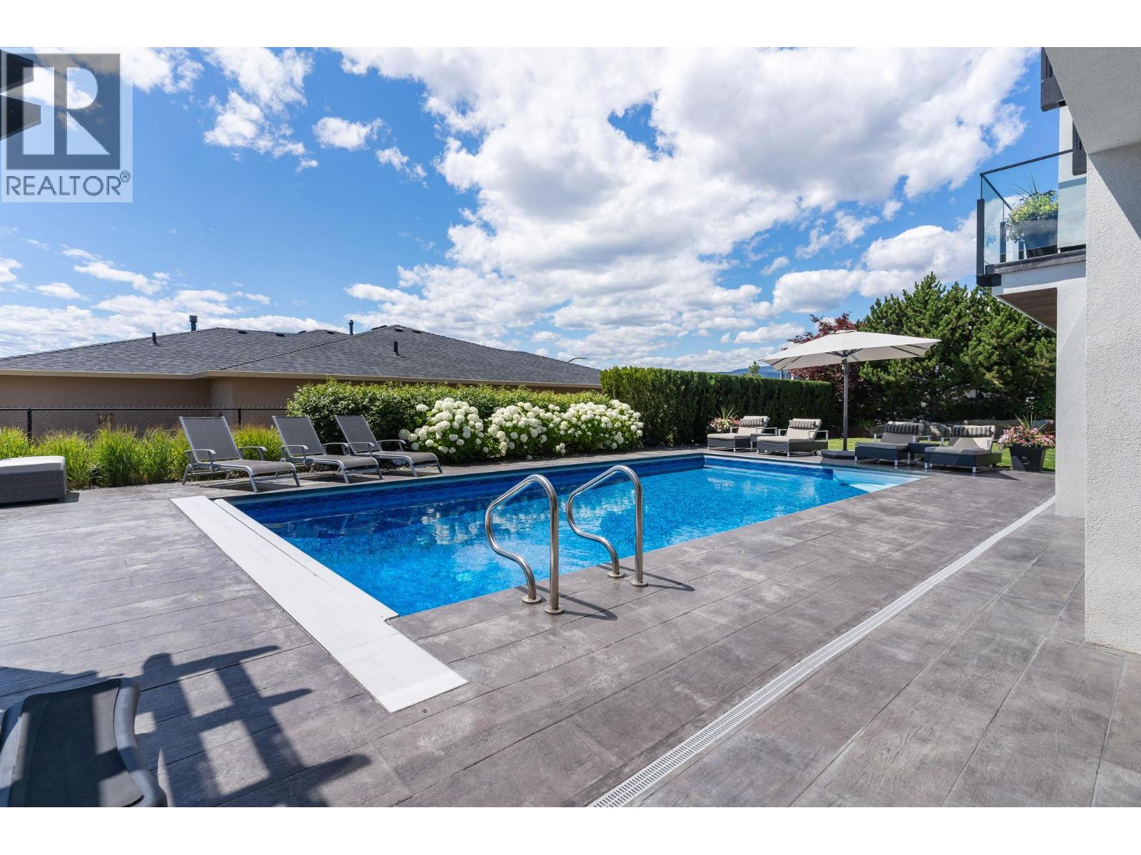 3350 Vineyard View Drive