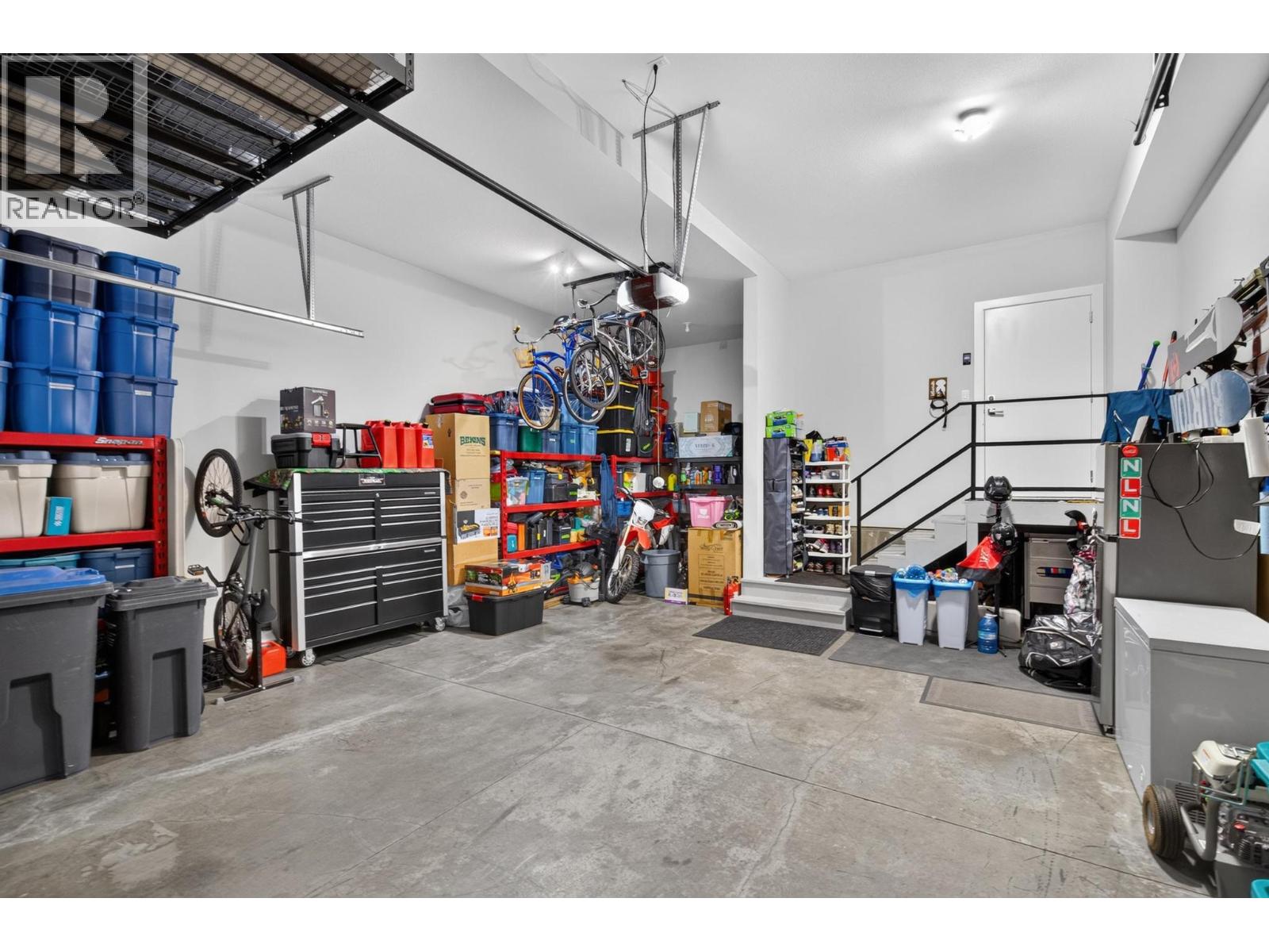 4649 Raymer Road