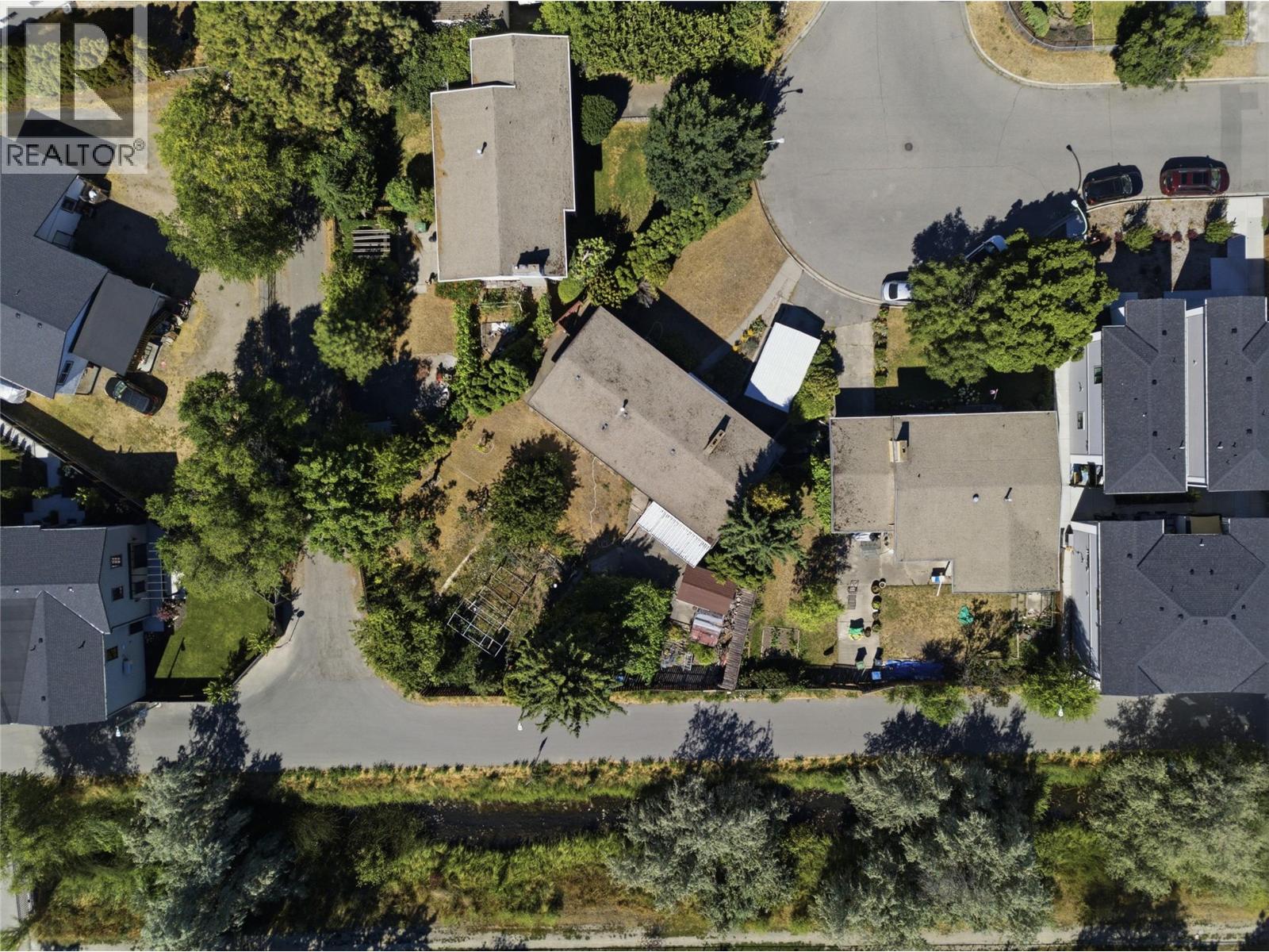 766 Coopland Crescent