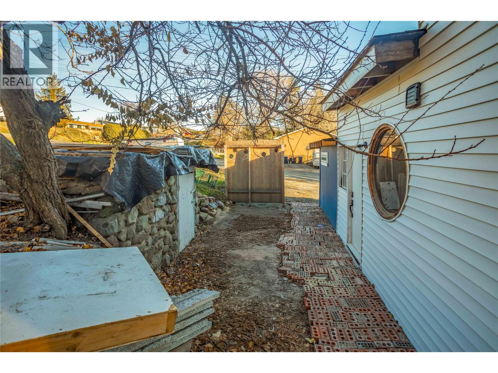 3422 Broadview Road