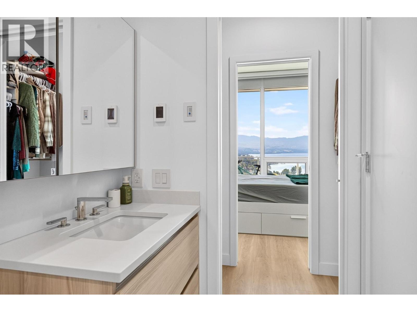 238 Leon Avenue Unit# 2206