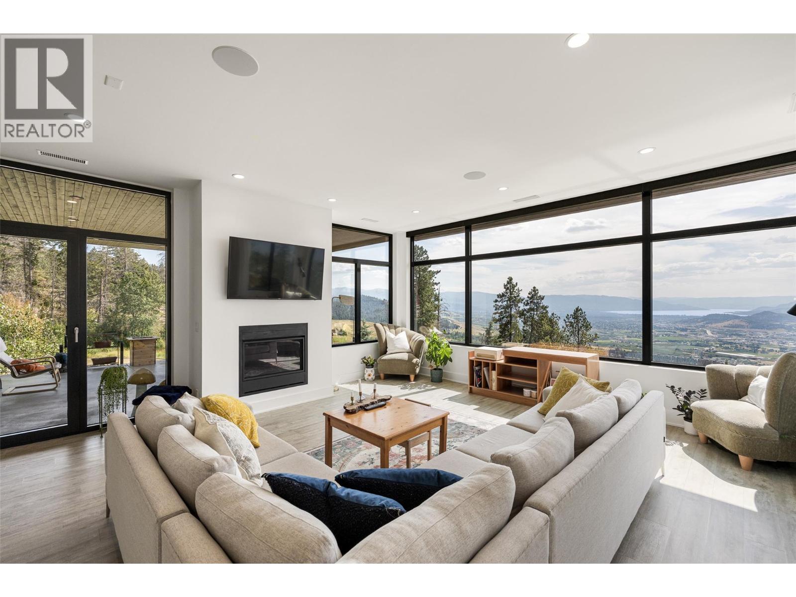 4425 Twin Creek Place