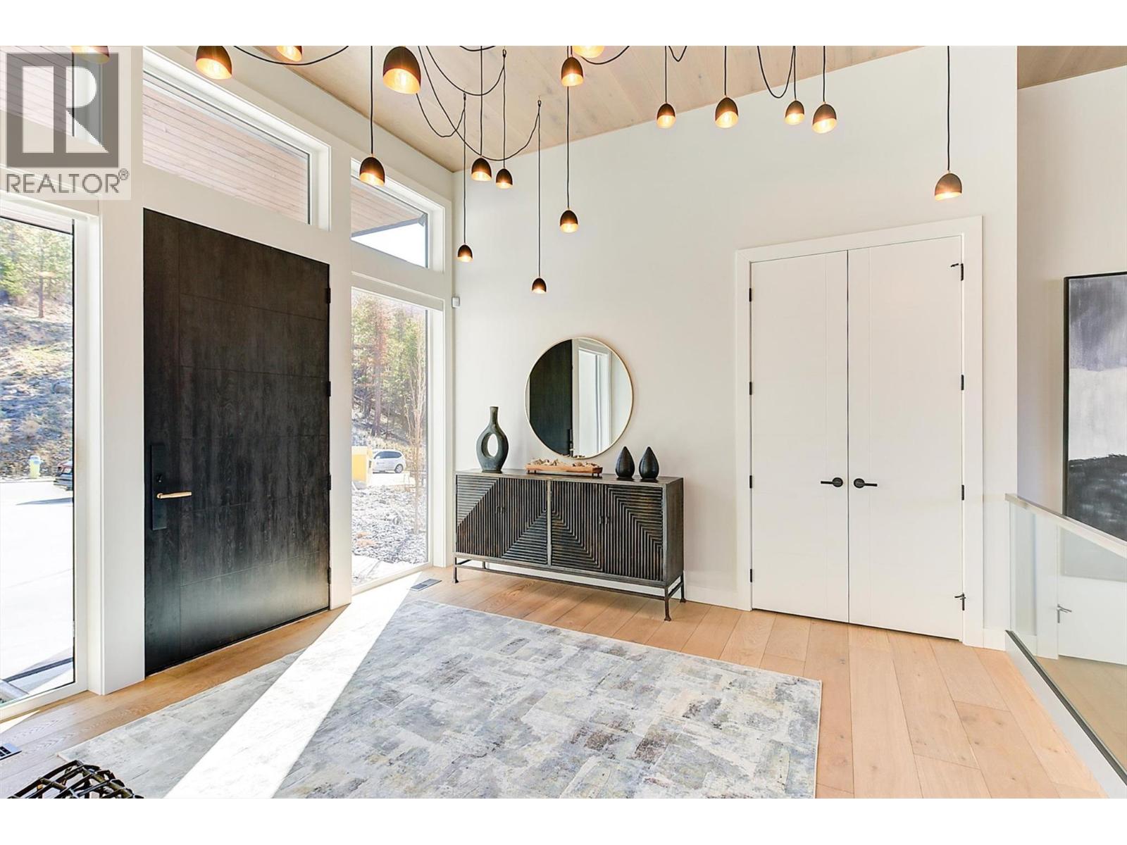10178 Beacon Hill Drive