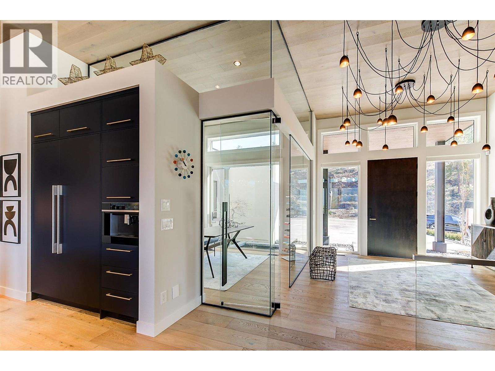 10178 Beacon Hill Drive
