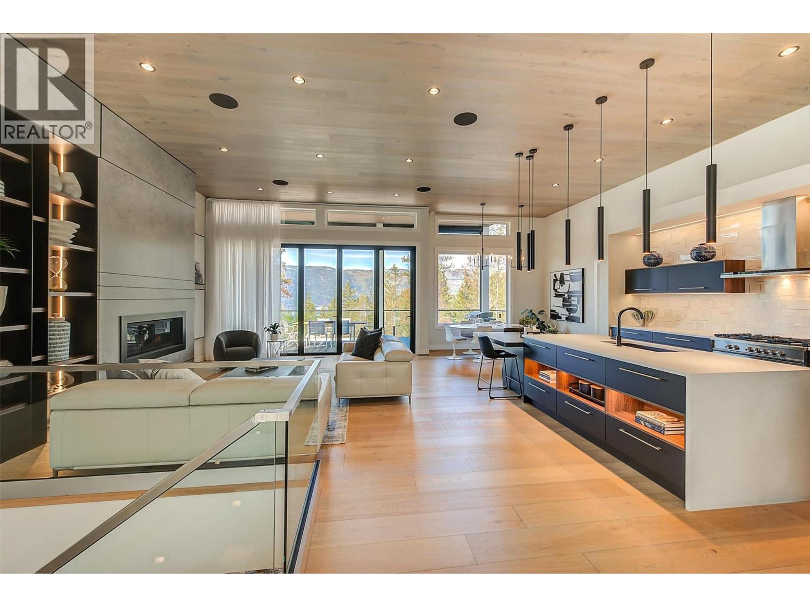 10178 Beacon Hill Drive