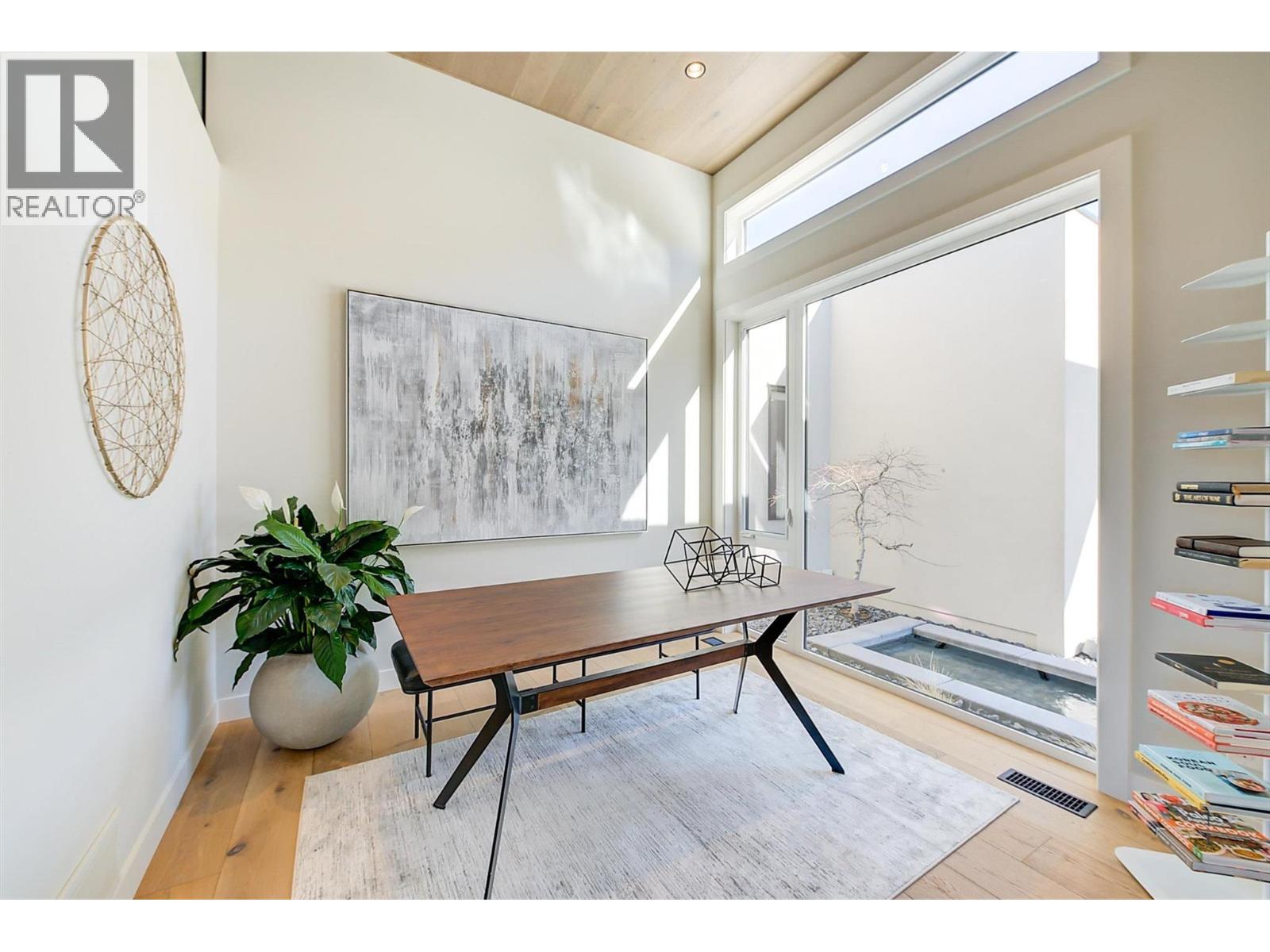 10178 Beacon Hill Drive