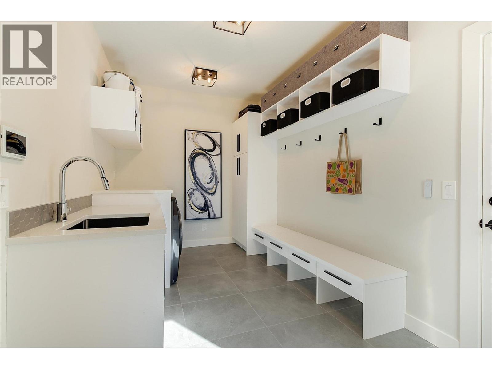 10178 Beacon Hill Drive