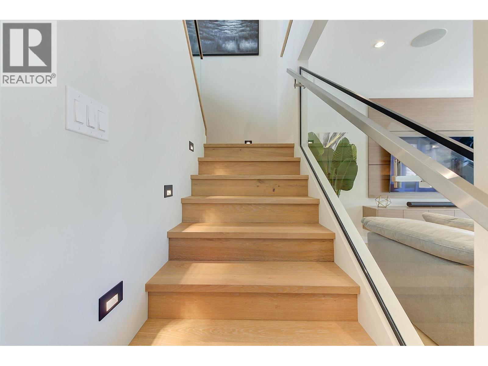 10178 Beacon Hill Drive