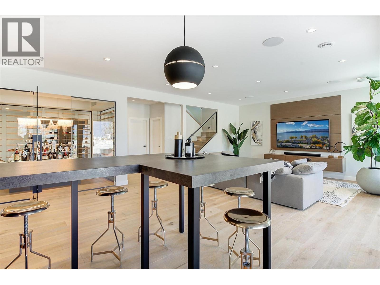 10178 Beacon Hill Drive