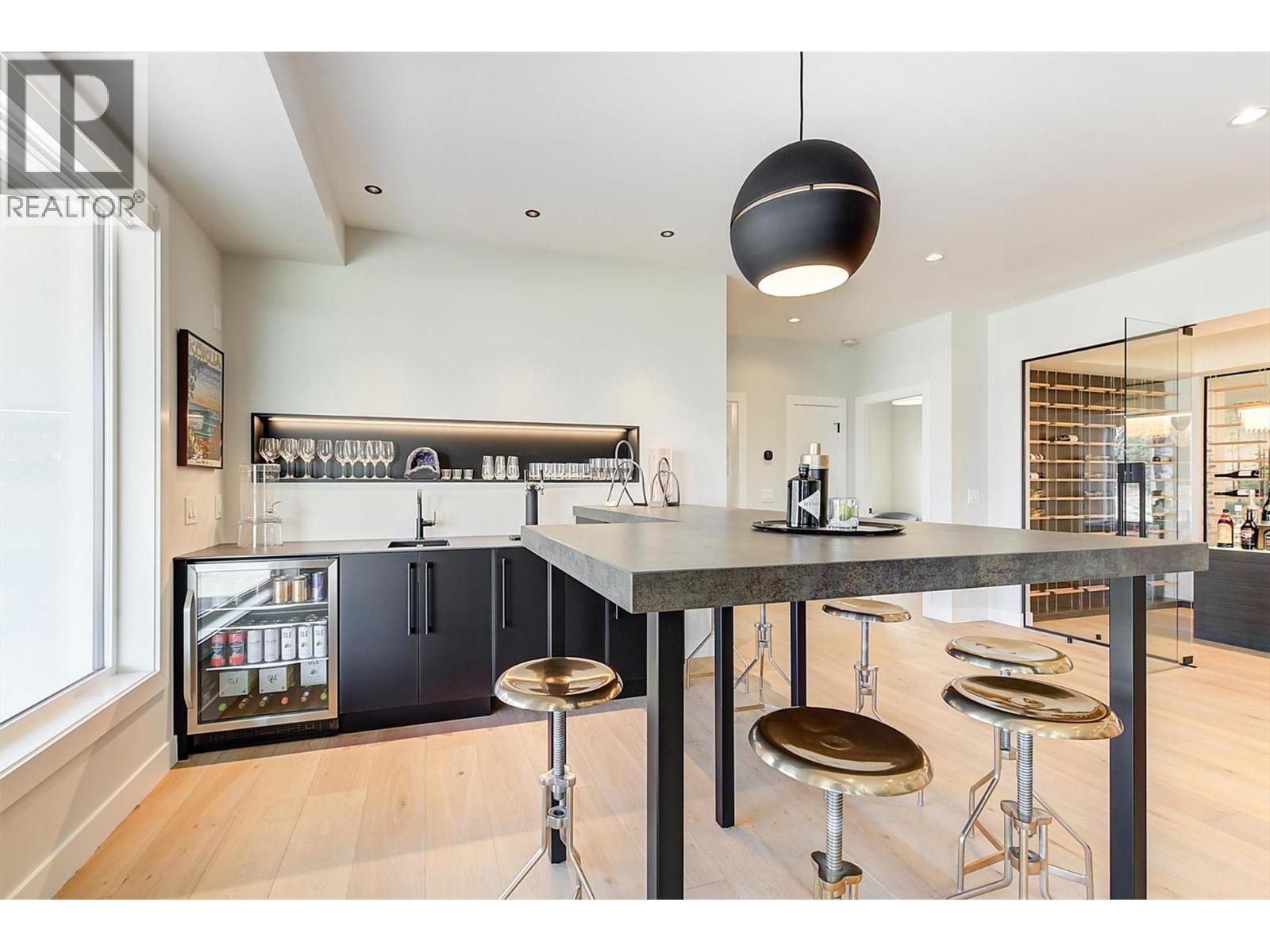 10178 Beacon Hill Drive