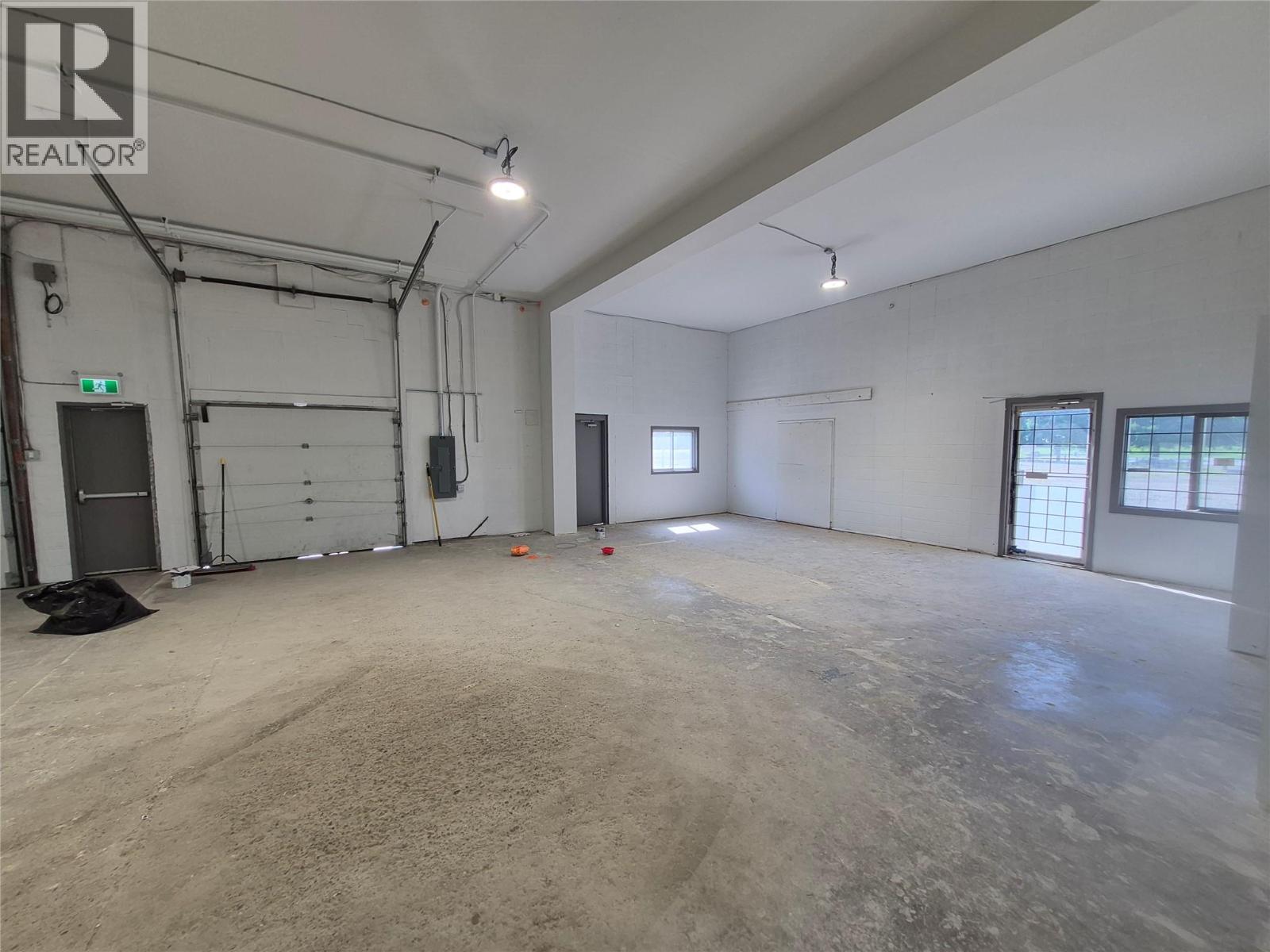 880 Leathead Road Unit# 1 - 3