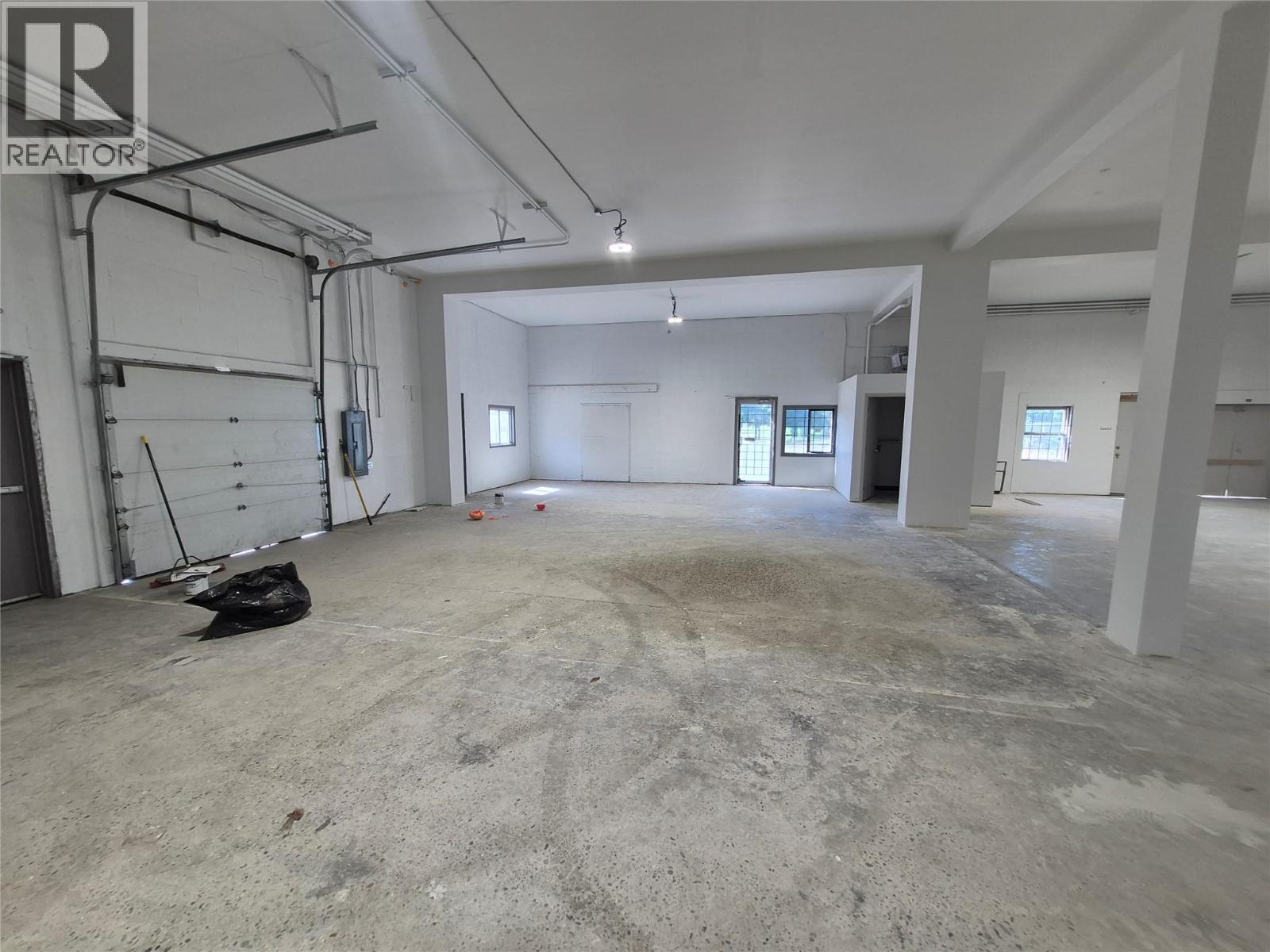 880 Leathead Road Unit# 1 - 3