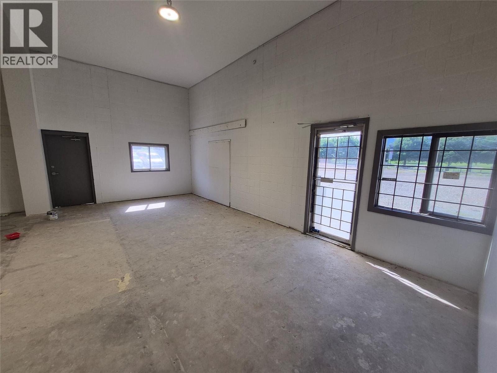 880 Leathead Road Unit# 1 & 2