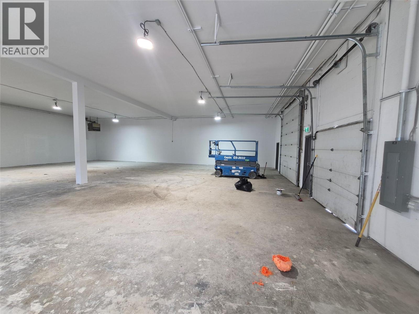 880 Leathead Road Unit# 1 & 2