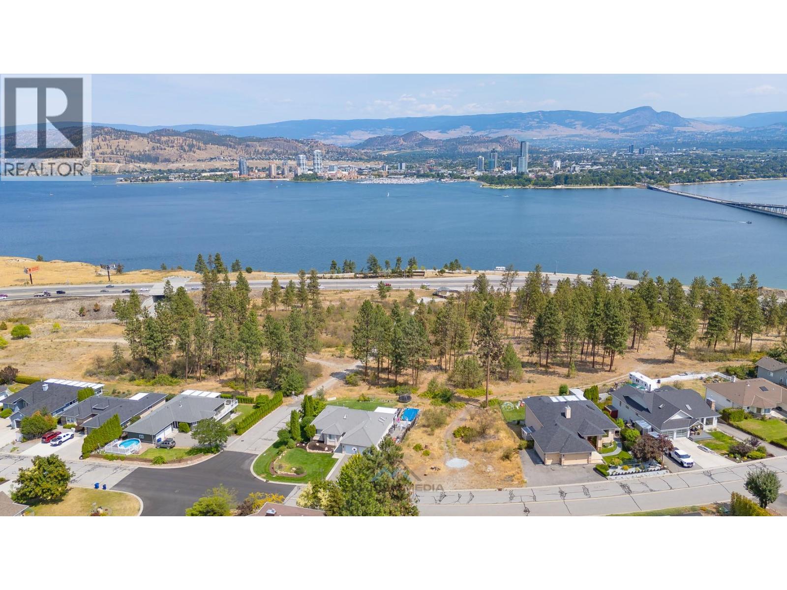 1909 Bayview Court