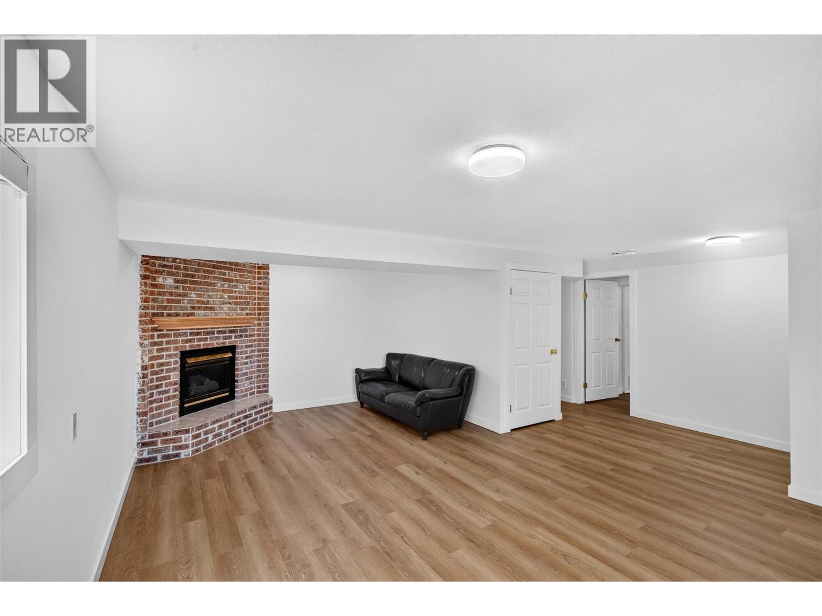 2655 Applegreen Court