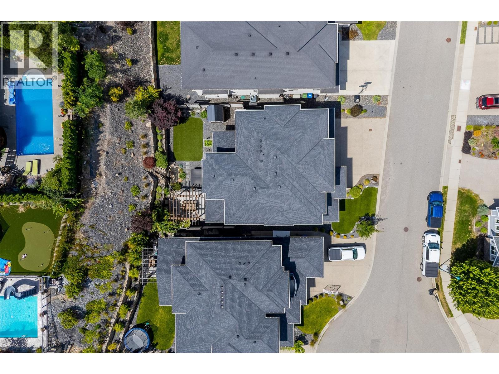453 Lakepointe Drive